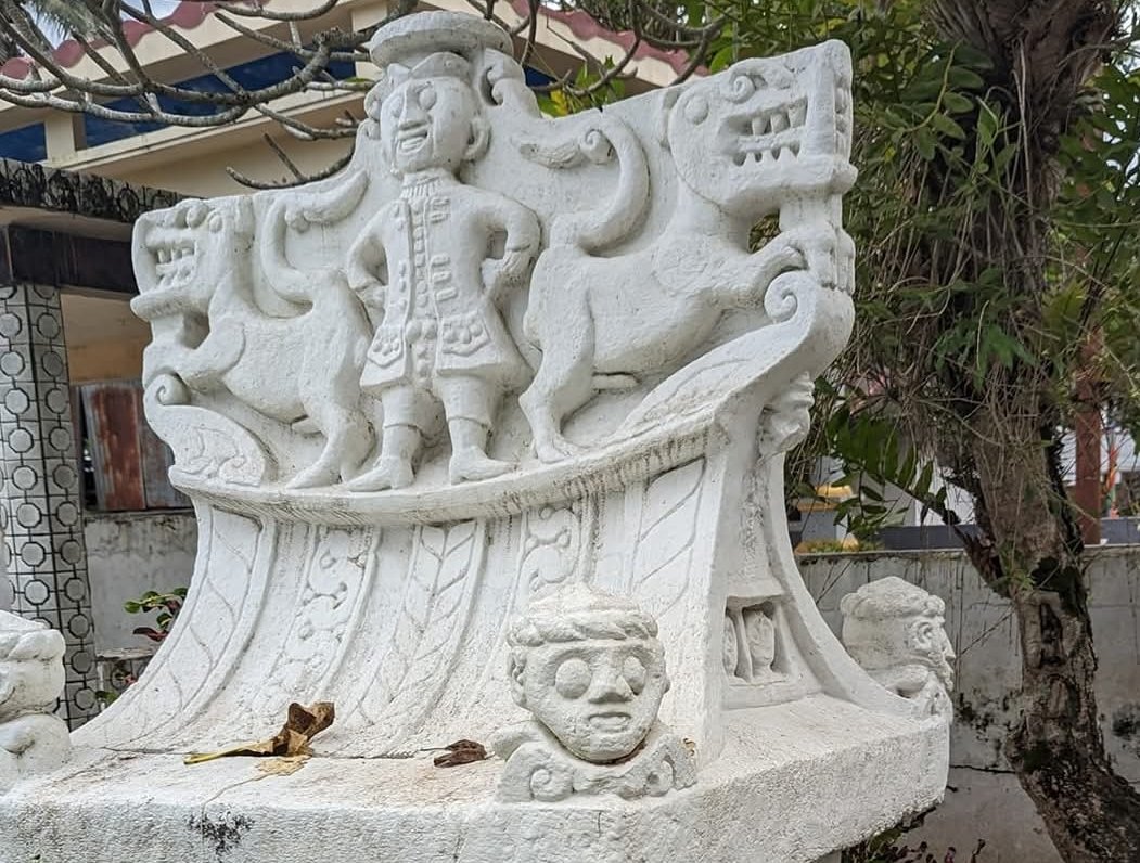 Waruga Turangwalelaki di Likupang (foto Jeffry Liando)
