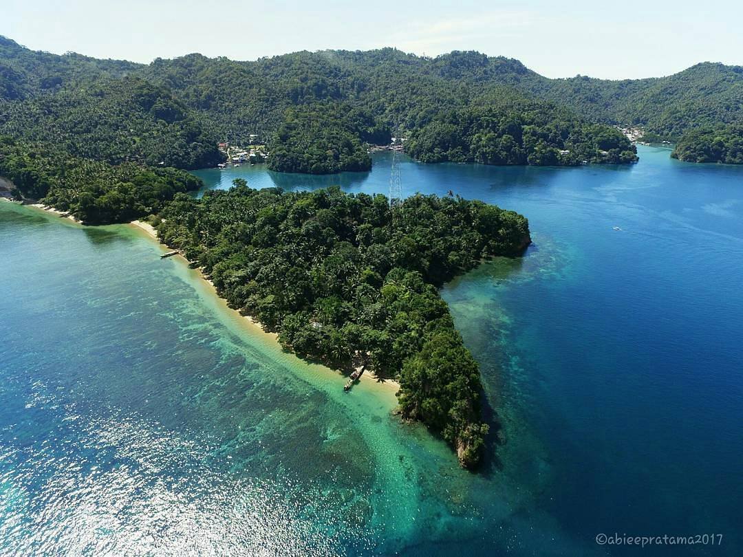 Landskap pulau Lembeh (Abee Risky, 2018)