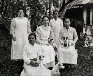 14 Lusin Saputangan – Perempuan Sonder Menjahit untuk Membantu Rumah Sakit